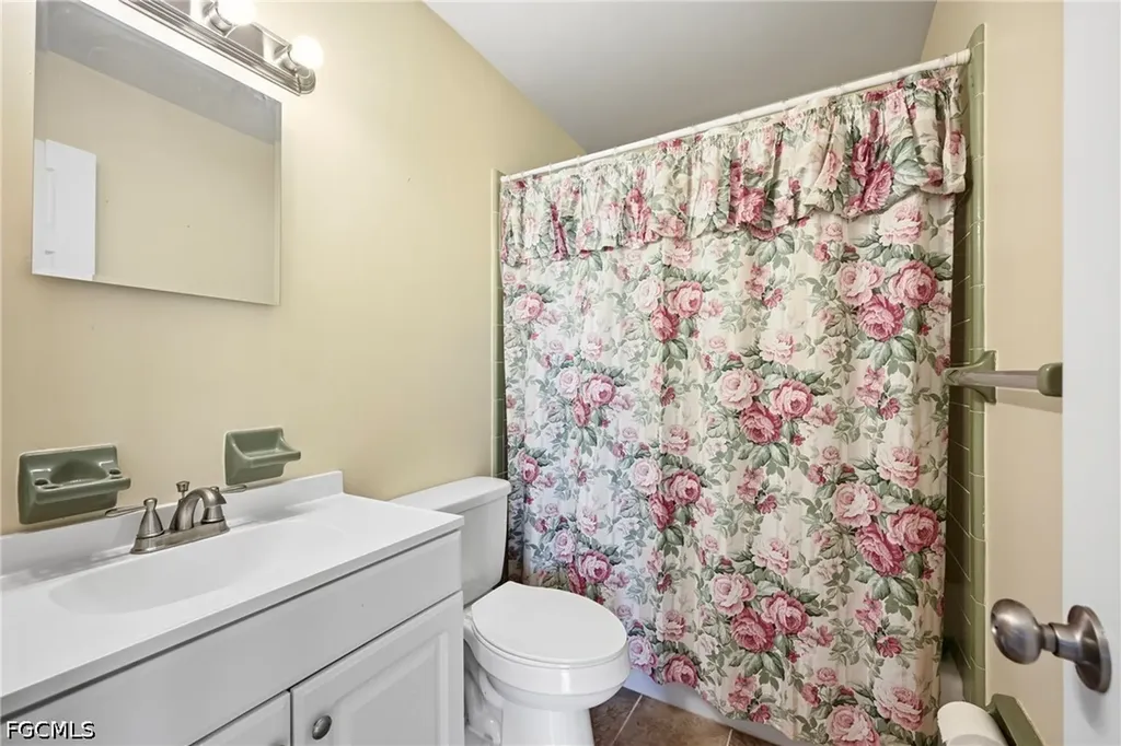 8 Tangerine Court Lehigh Acres FL 33936