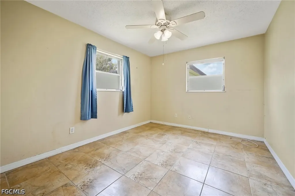 8 Tangerine Court Lehigh Acres FL 33936