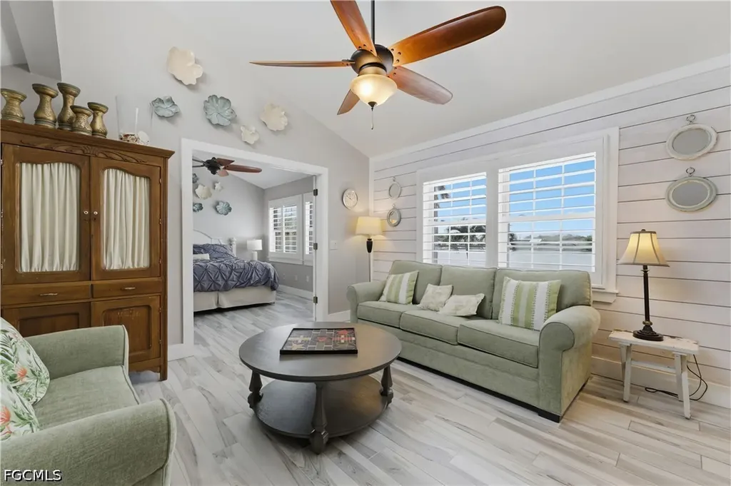858 SE 1st Terrace Cape Coral FL 33990