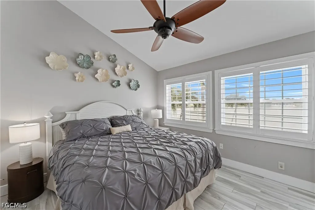 858 SE 1st Terrace Cape Coral FL 33990
