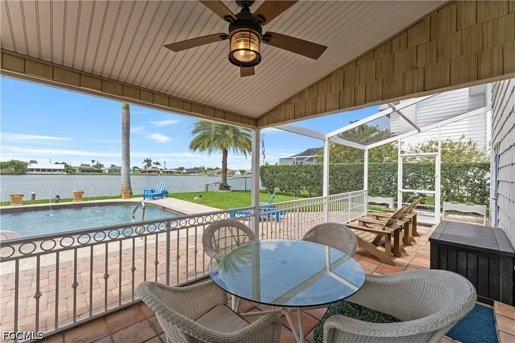 858 SE 1st Terrace Cape Coral FL 33990