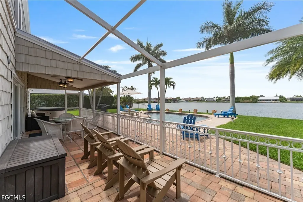 858 SE 1st Terrace Cape Coral FL 33990