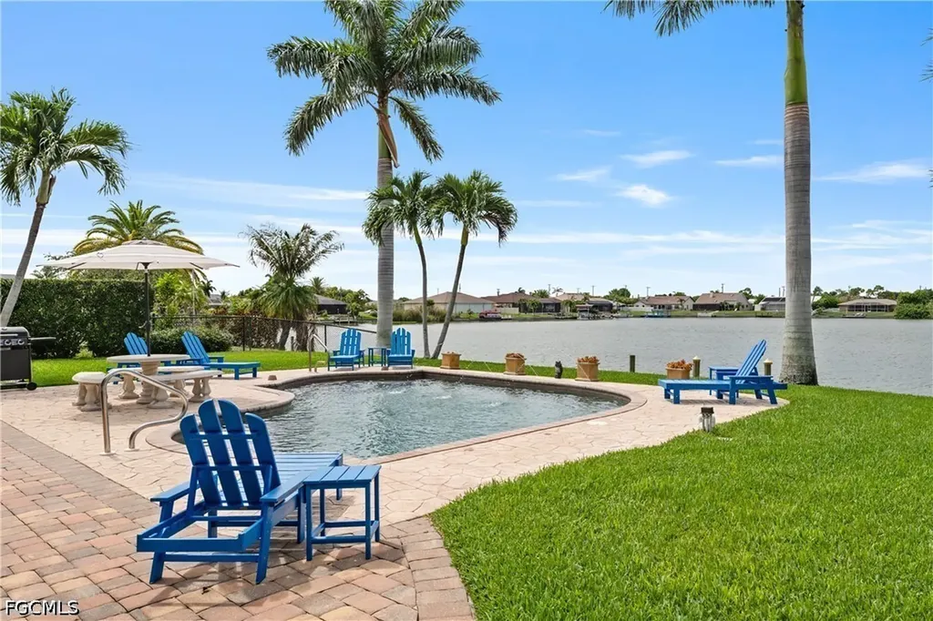 858 SE 1st Terrace Cape Coral FL 33990