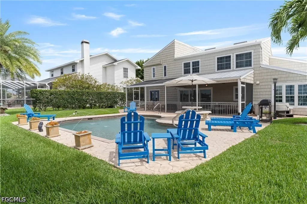 858 SE 1st Terrace Cape Coral FL 33990