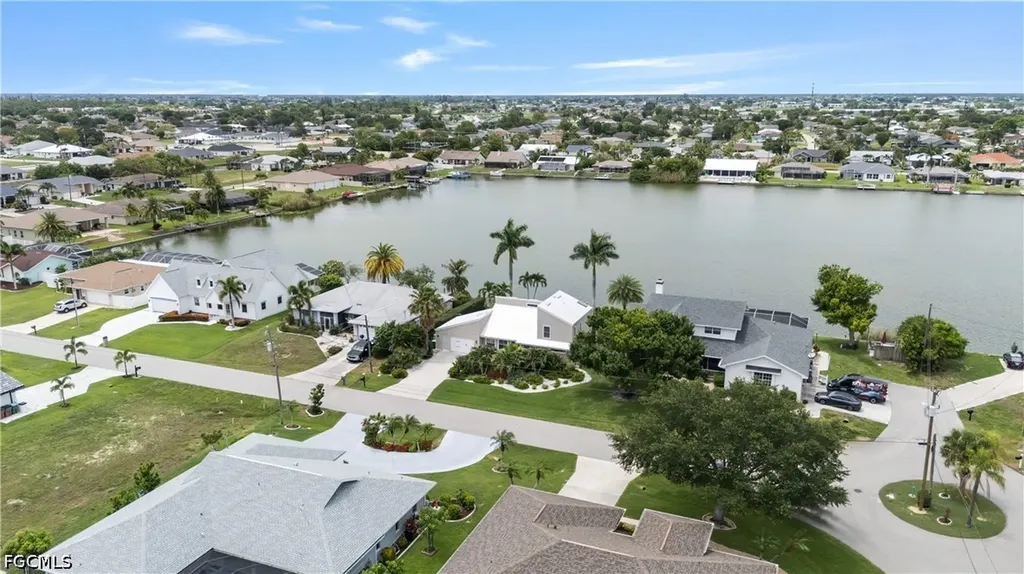 858 SE 1st Terrace Cape Coral FL 33990