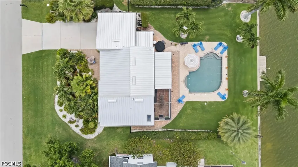 858 SE 1st Terrace Cape Coral FL 33990