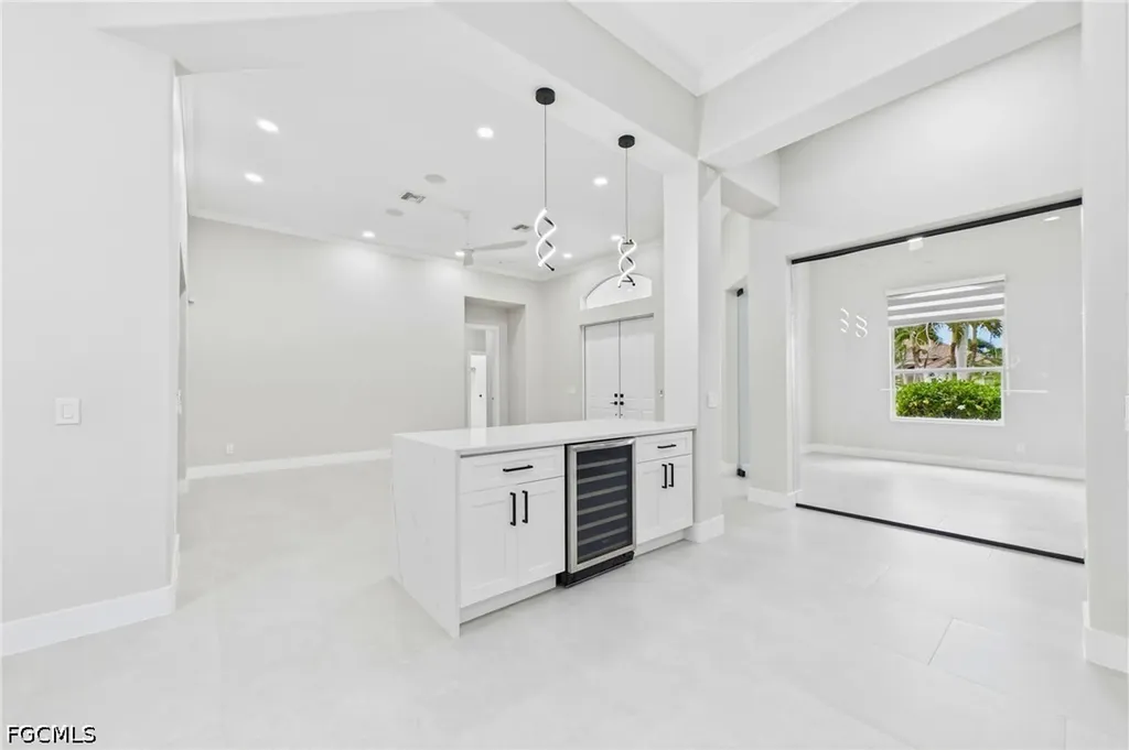 1817 Lagoon Lane Cape Coral FL 33914