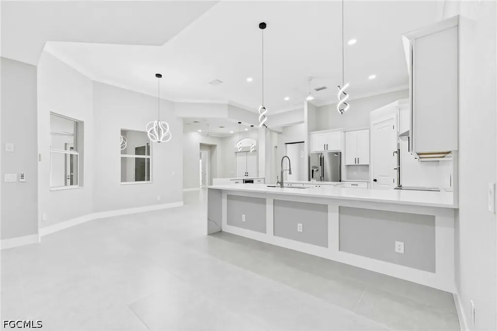 1817 Lagoon Lane Cape Coral FL 33914