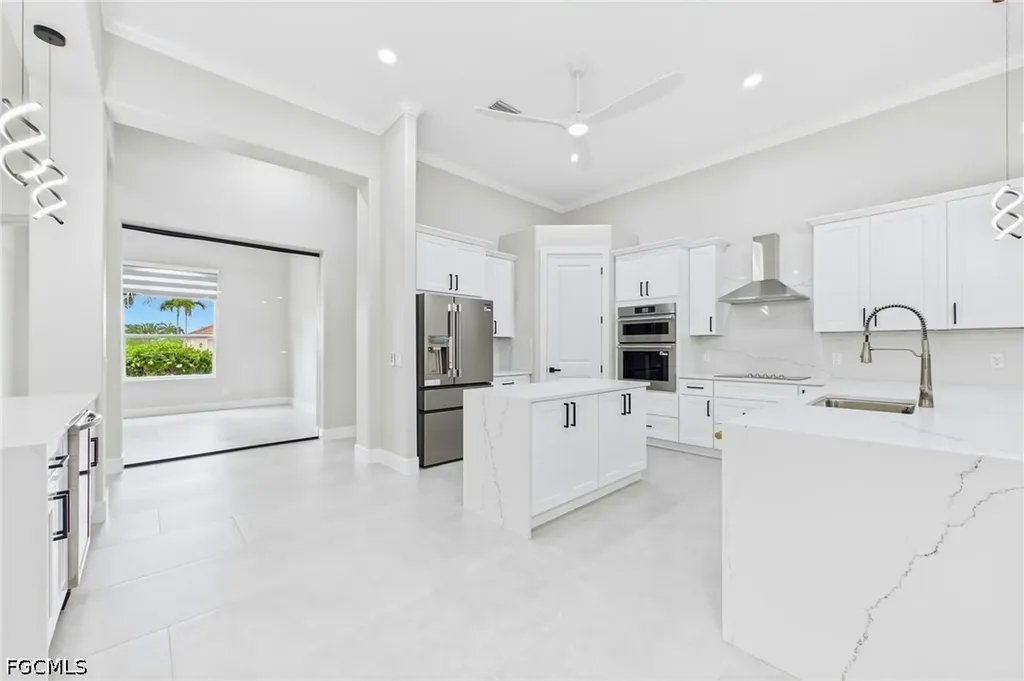 1817 Lagoon Lane Cape Coral FL 33914