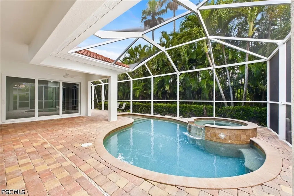 1817 Lagoon Lane Cape Coral FL 33914