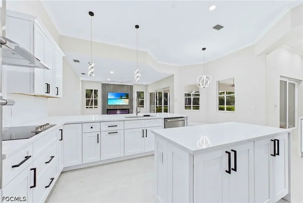 1817 Lagoon Lane Cape Coral FL 33914