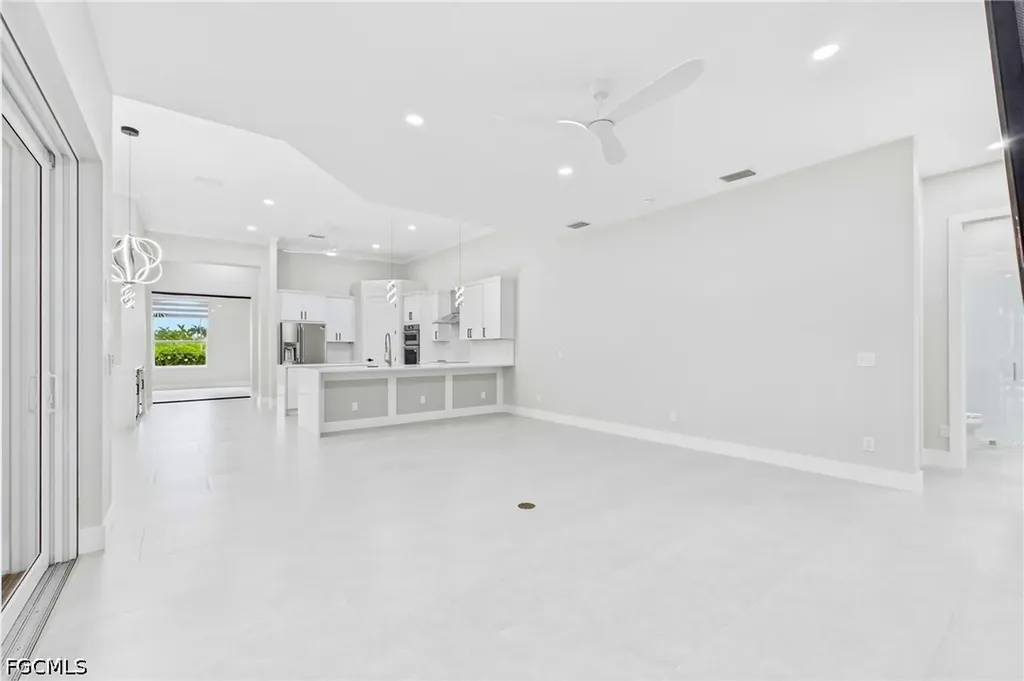 1817 Lagoon Lane Cape Coral FL 33914