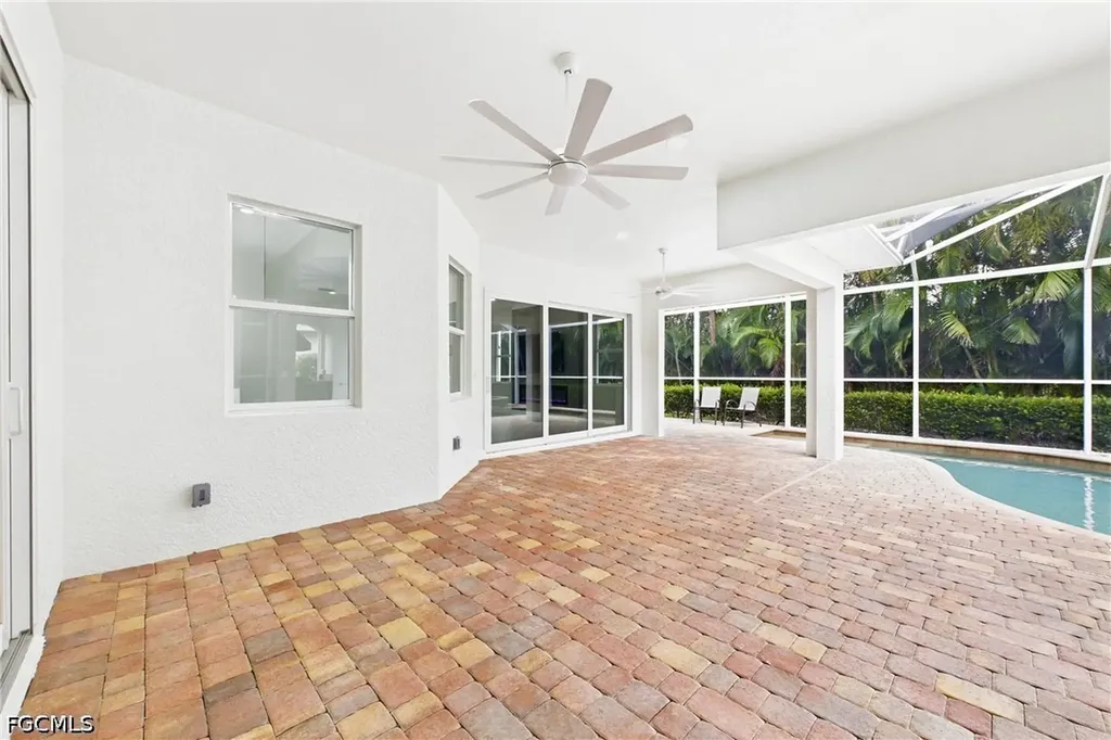 1817 Lagoon Lane Cape Coral FL 33914