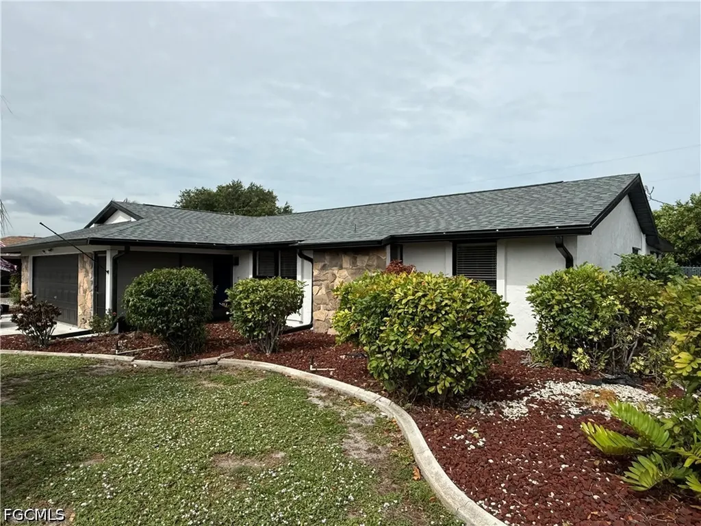 142 SE 1st Avenue Cape Coral FL 33990