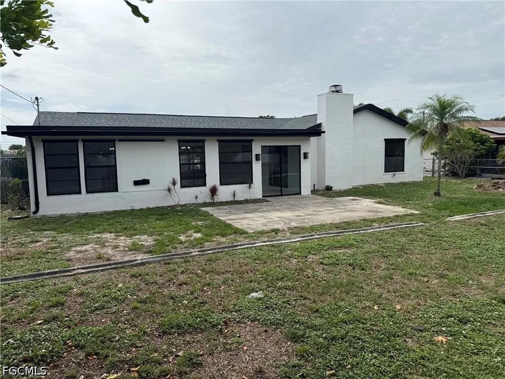 142 SE 1st Avenue Cape Coral FL 33990