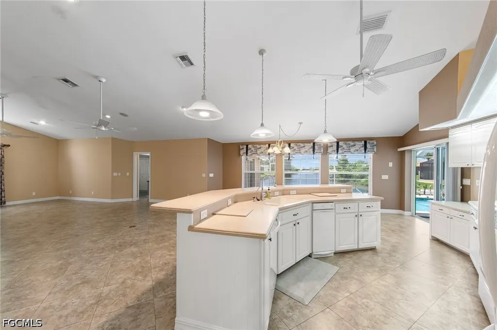 508 SW 6th Street Cape Coral FL 33991