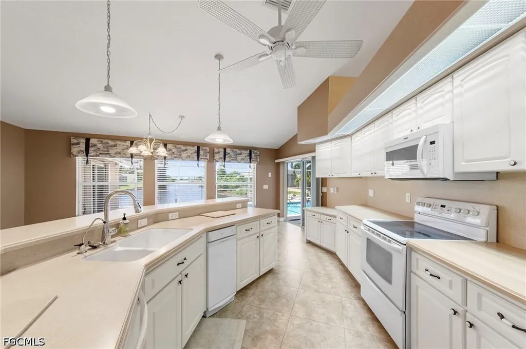 508 SW 6th Street Cape Coral FL 33991