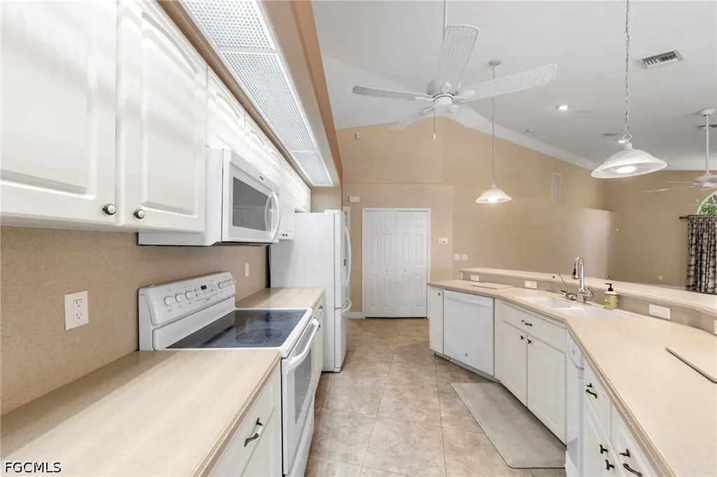 508 SW 6th Street Cape Coral FL 33991
