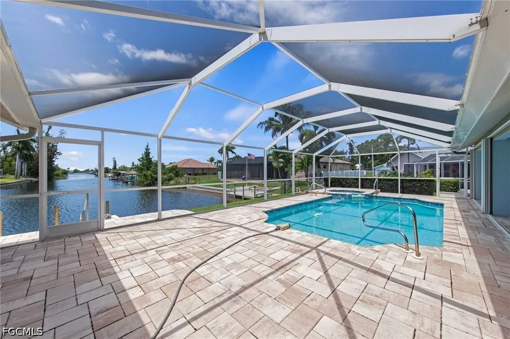 508 SW 6th Street Cape Coral FL 33991