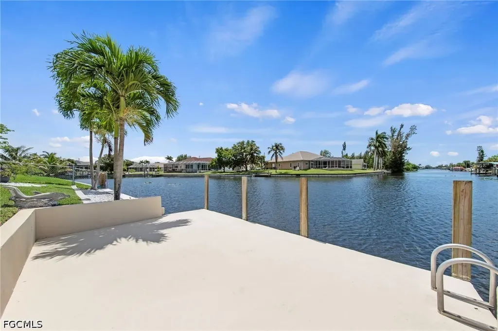 508 SW 6th Street Cape Coral FL 33991