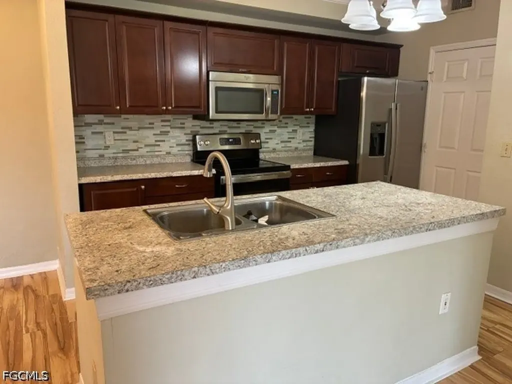 11571 Villa Grand Fort Myers FL 33913