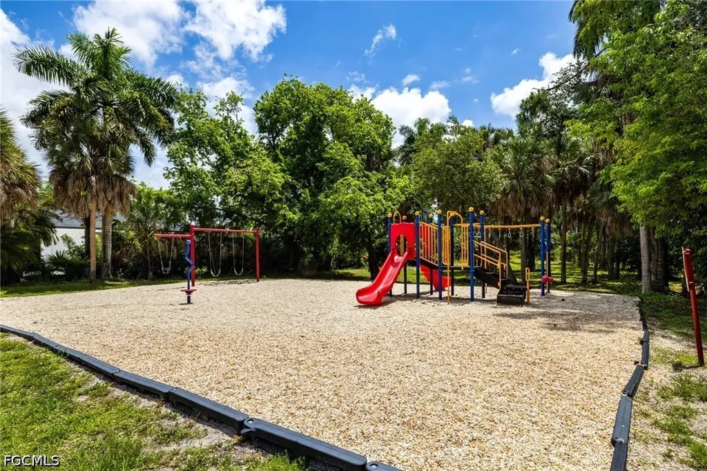 9836 Los Altos Court Fort Myers FL 33919