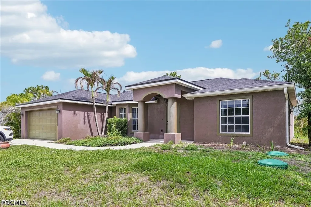 437 Raymer Street Lehigh Acres FL 33974