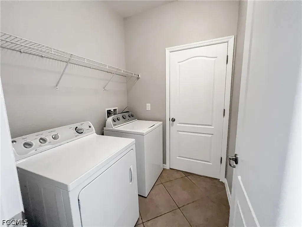 9332 Via San Giovani Street Fort Myers FL 33905