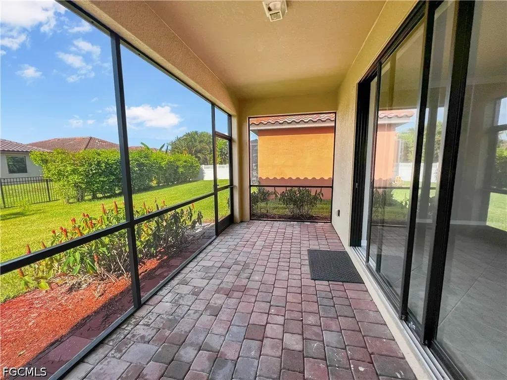 9332 Via San Giovani Street Fort Myers FL 33905
