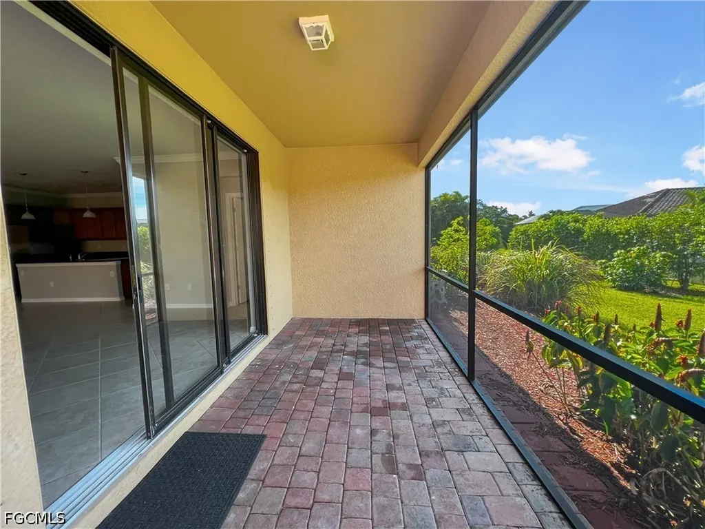 9332 Via San Giovani Street Fort Myers FL 33905