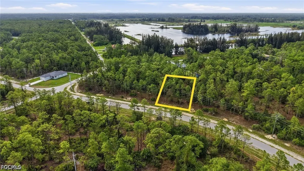 305 Woodburn Drive Lehigh Acres FL 33972