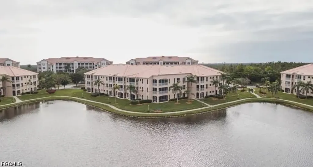 9140 Southmont Cove Fort Myers FL 33908