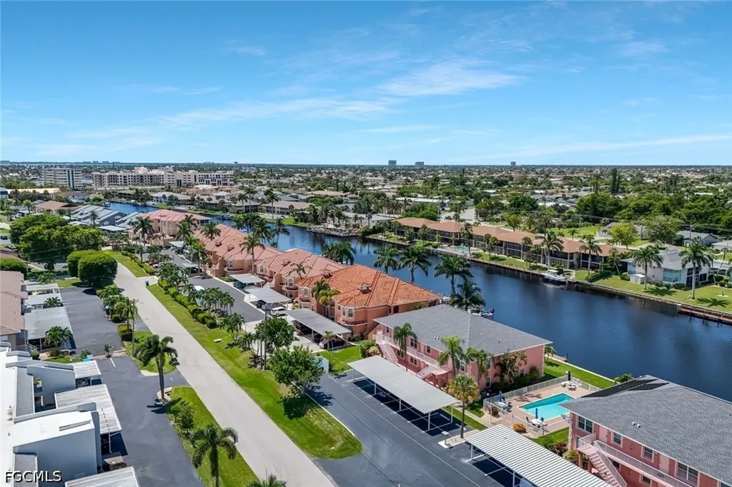 Cape Coral FL, 4550 SE 5th Place, Unit 202