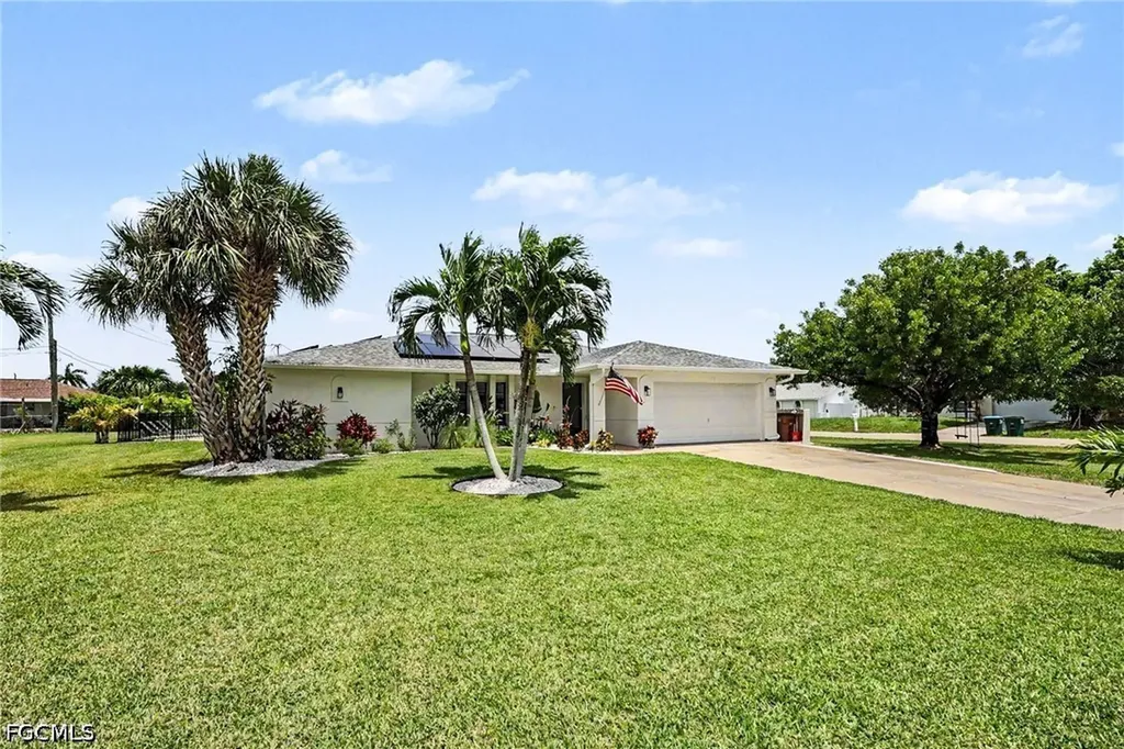 618 SE 11th Place Cape Coral FL 33990