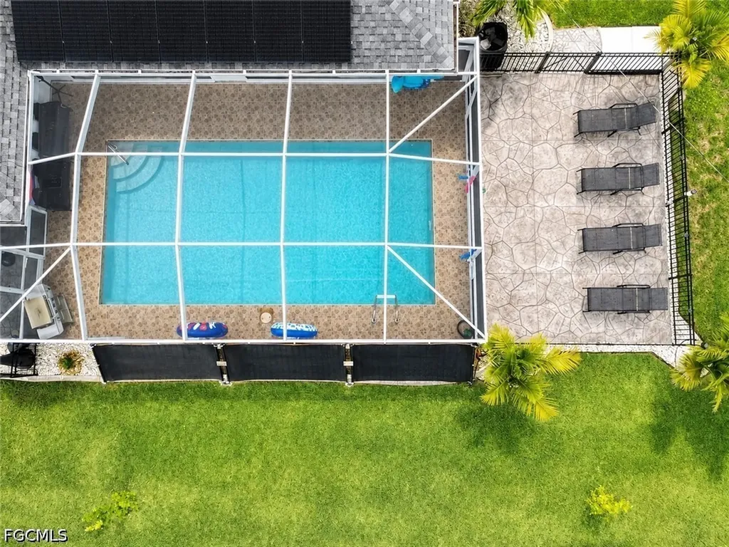 618 SE 11th Place Cape Coral FL 33990