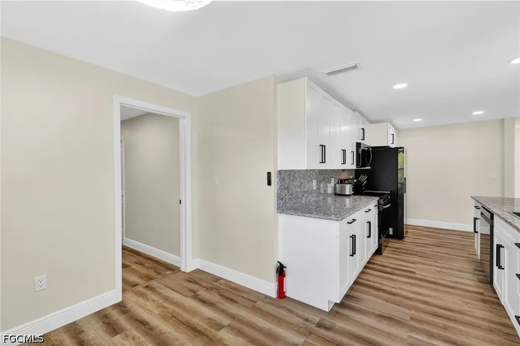 4208 SE 2nd Avenue Cape Coral FL 33904
