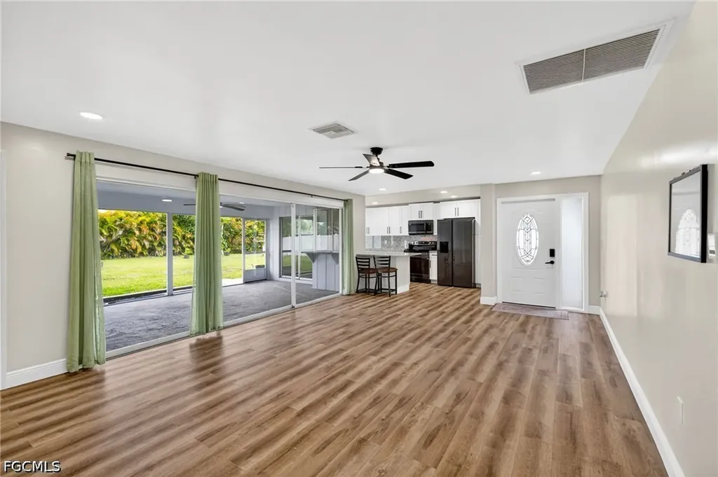 4208 SE 2nd Avenue Cape Coral FL 33904