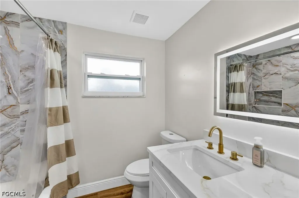 4208 SE 2nd Avenue Cape Coral FL 33904