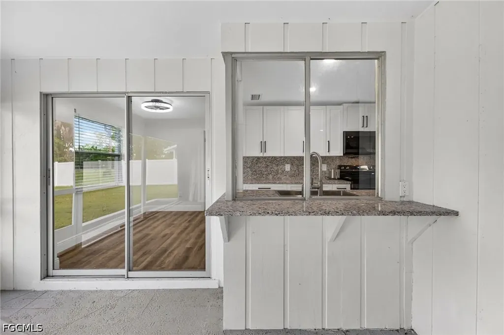 4208 SE 2nd Avenue Cape Coral FL 33904