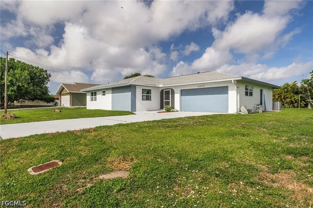 4208 SE 2nd Avenue Cape Coral FL 33904