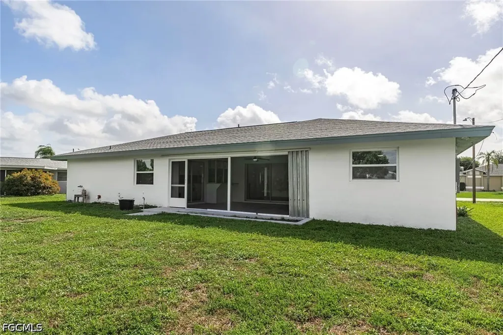 4208 SE 2nd Avenue Cape Coral FL 33904
