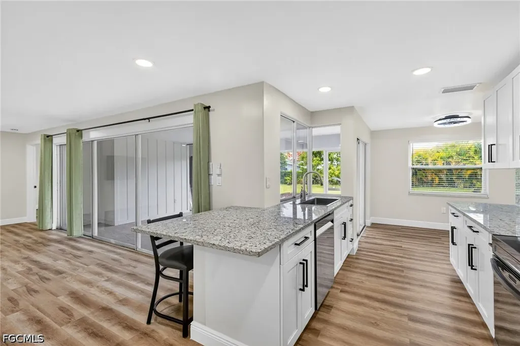 4208 SE 2nd Avenue Cape Coral FL 33904