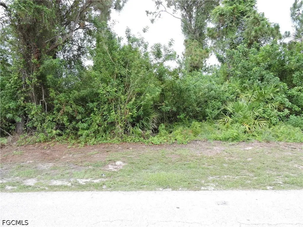 4754 28th Street SW Lehigh Acres FL 33973