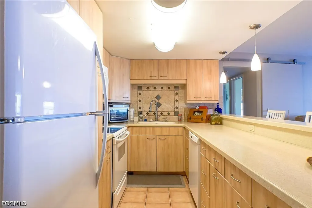 1900 Clifford Street Fort Myers FL 33901