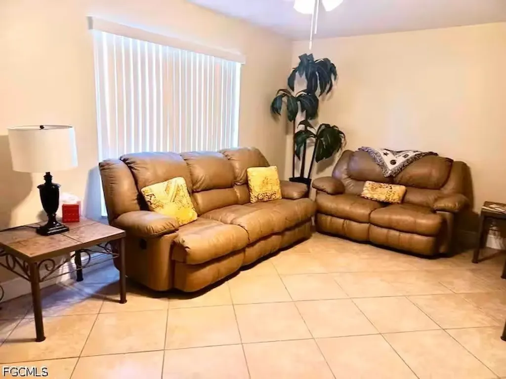 712 SE 47th Street Cape Coral FL 33904