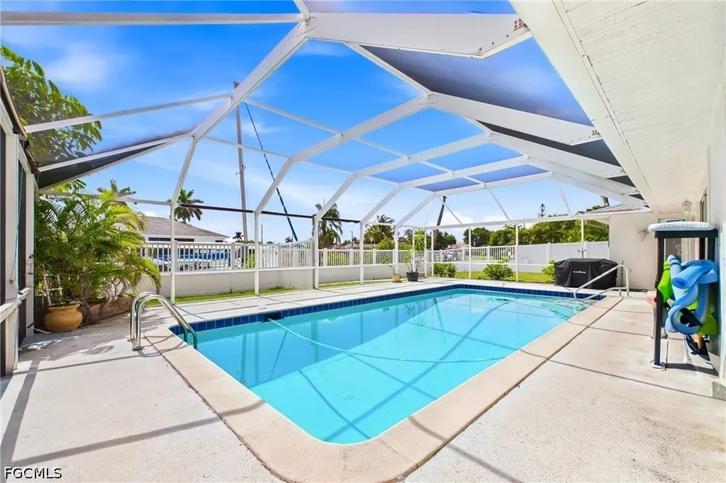 4822 SW 1st Court Cape Coral FL 33914