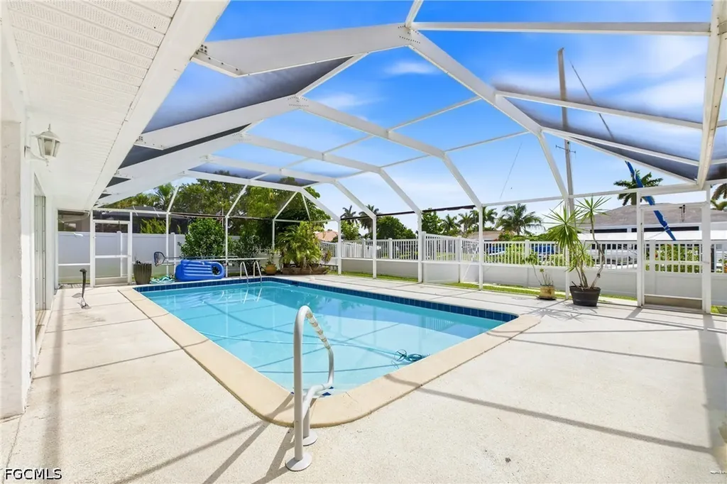 4822 SW 1st Court Cape Coral FL 33914