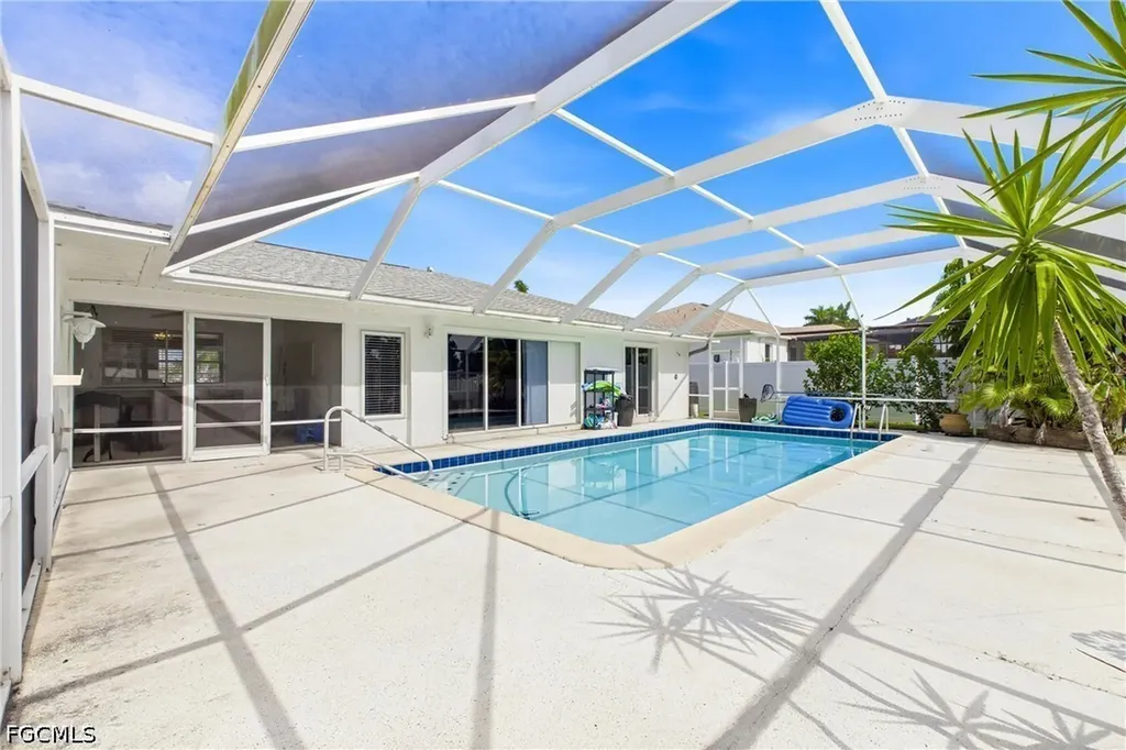 4822 SW 1st Court Cape Coral FL 33914