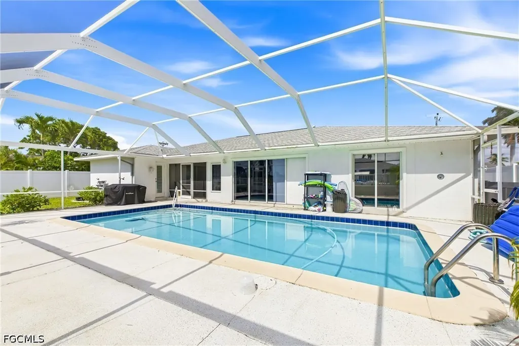 4822 SW 1st Court Cape Coral FL 33914