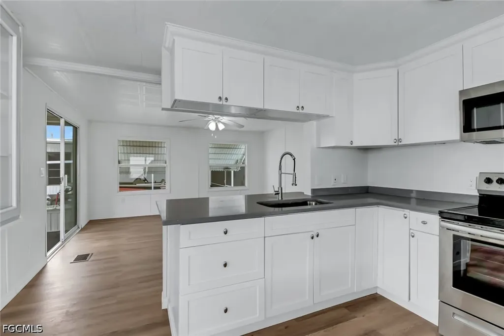 243 Tangerine Drive Fort Myers FL 33905